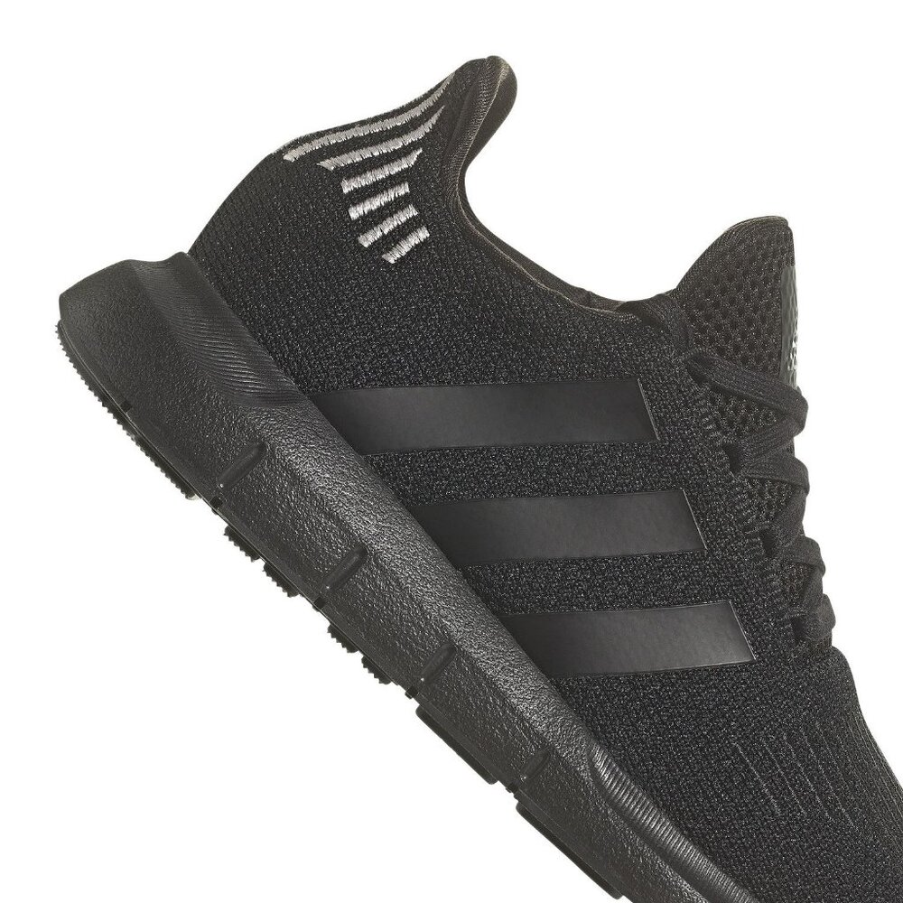 adidas Women's Swift Run 1.0 Medium Width, Size 7.5 Black